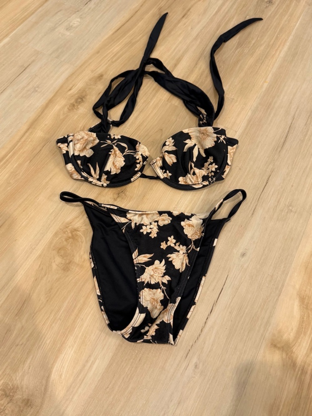 Black Floral Underwire Bikini Set - Beige Flower Print